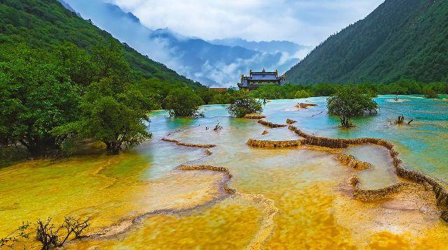 你会后悔把时间全部交给事业吗？游戏画面